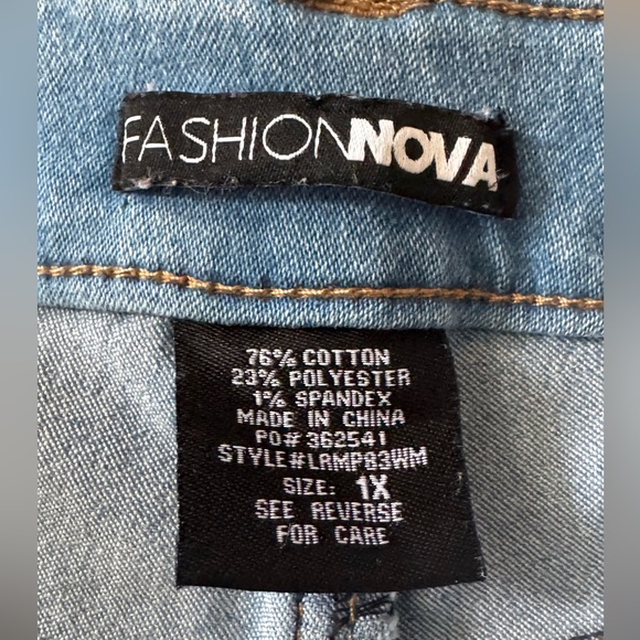 Women's Blue Jeans - Picture 2 of 4